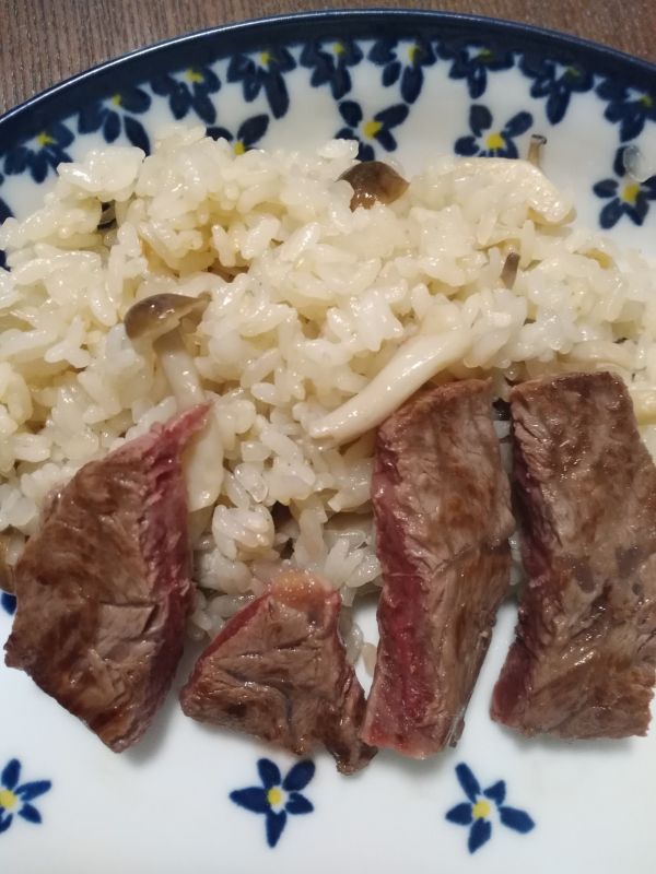 しめじと舞茸のガーリックバターライス