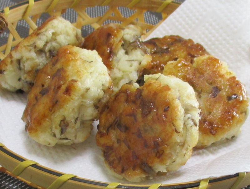 行楽のお友に!マイタケフワモチおこげ