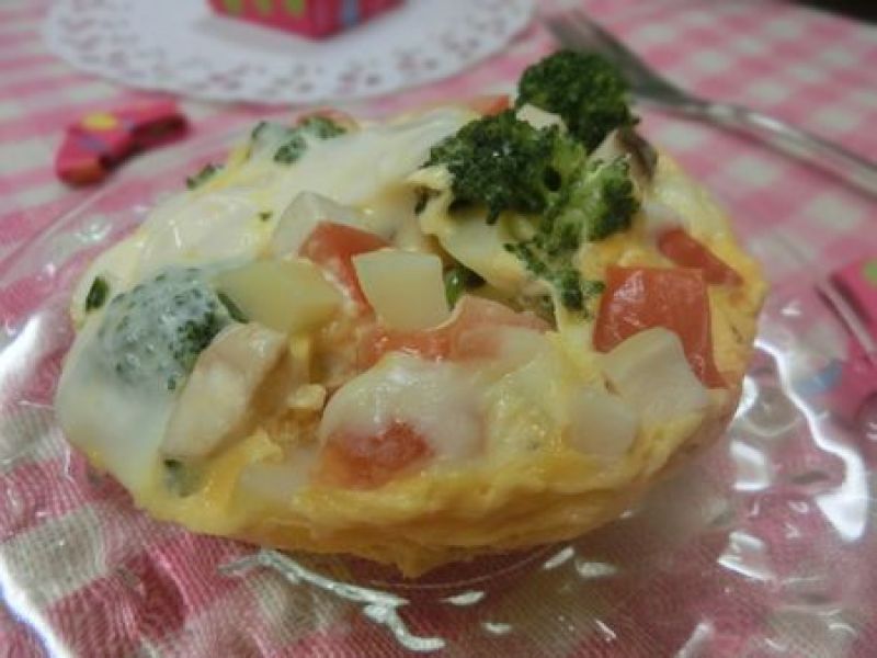 レンジだけで☆　コロコロ野菜入りキッシュ風オムレツ