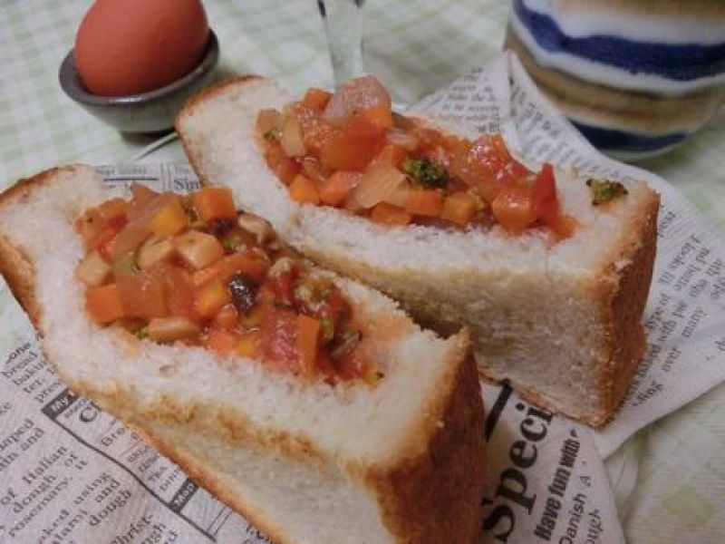 レンチンで朝ベジ☆　五目野菜のトーストポケットサンド