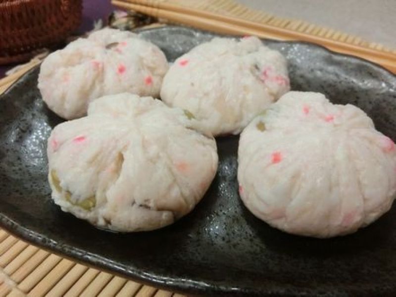 はんぺんと豆腐でふわふわ♪　きのこ入りしんじょう