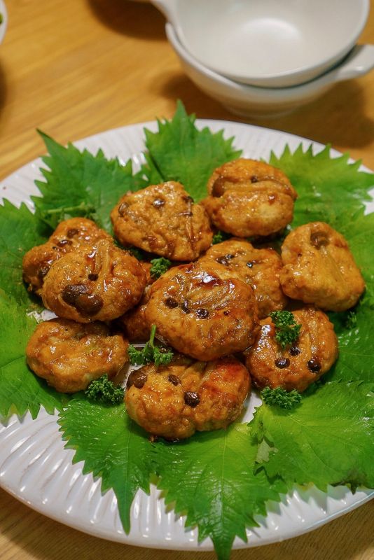 一口おつまみ！鶏のきのこつくね！！