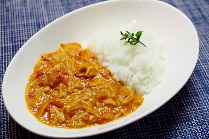 えのきを1株使った♪バターえのきカレー