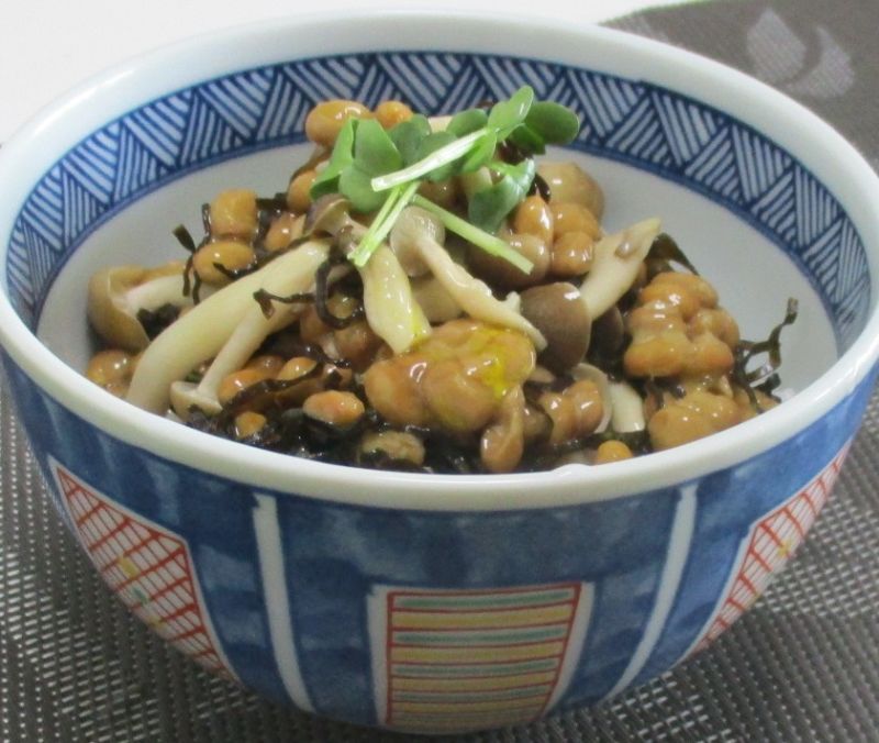 超お手軽!シメジ納豆混ぜこぜご飯