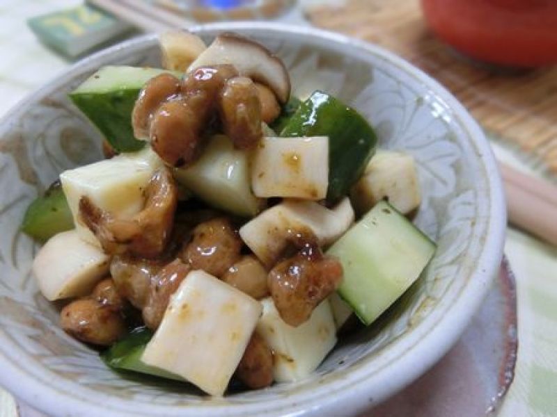 合わせるだけ☆　コロコロきのことチーズの梅海苔納豆あえ