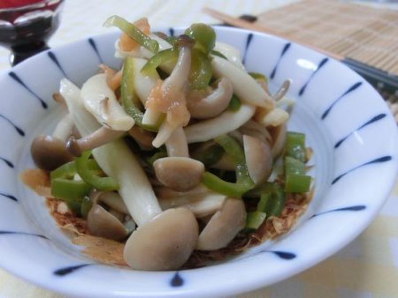 室町時代からの調味料風☆　シメジとピーマンの煎り酒風味