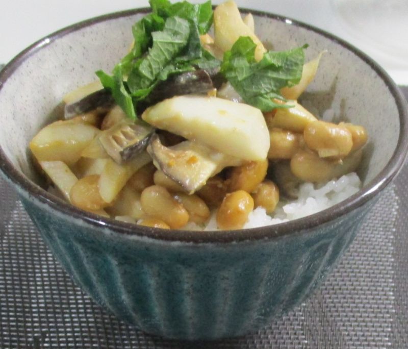 ピリ辛エリンギのお手軽丼