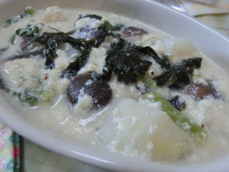 豆腐でまとめるカブと生どんこの海苔シチュー