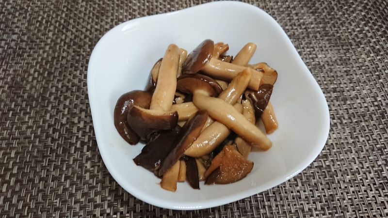 きのこのバターポン酢炒め