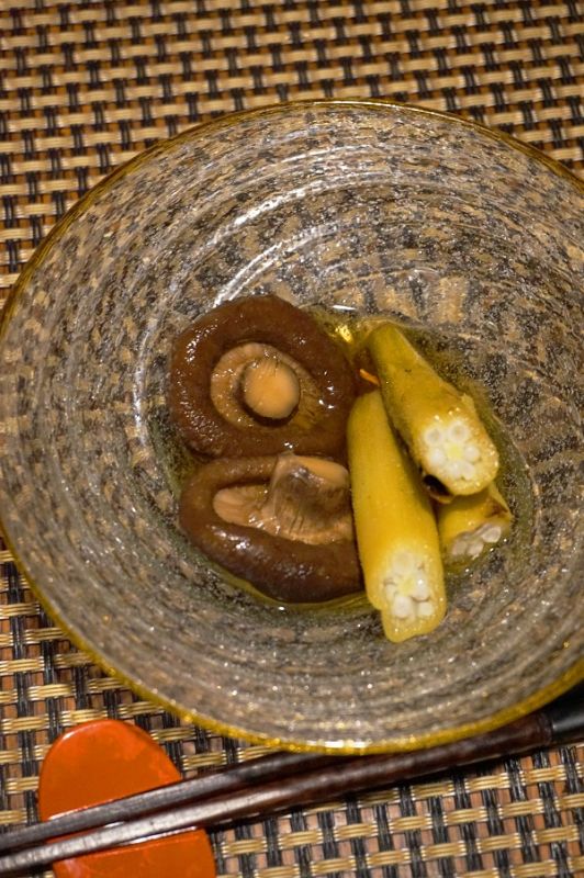 蒸し生どんことオクラのピリ辛漬け