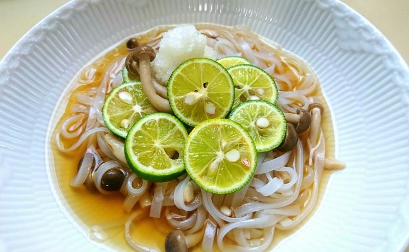 きのことすだちのひんやり麺