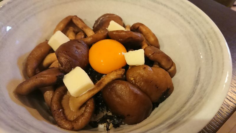 丸ごと椎茸の佃煮とバターのTKG