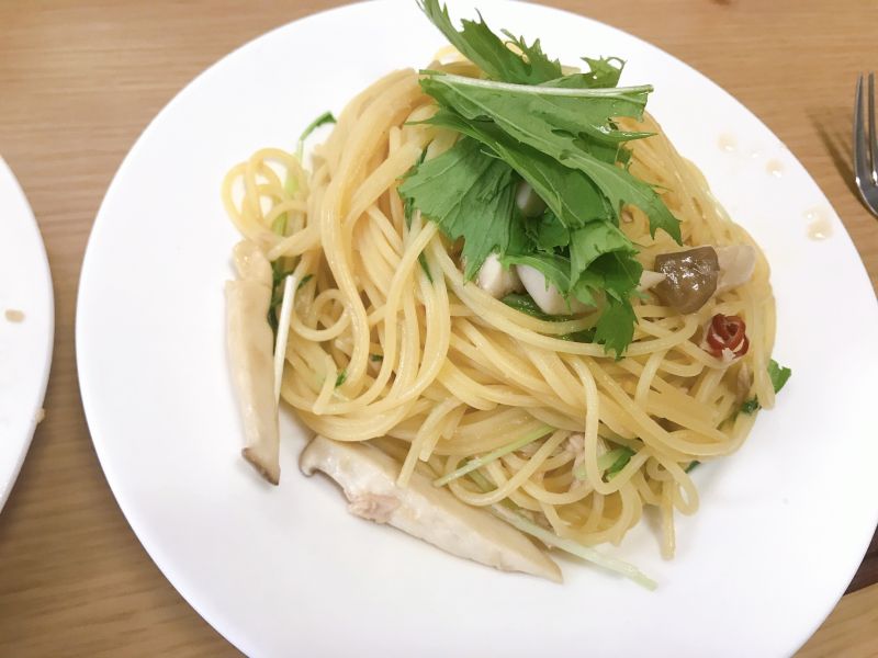 めんつゆで楽チン！きのことツナの和風パスタ