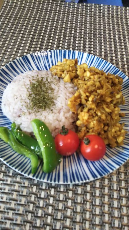 お肉なし水無しのキノコの旨味キーマカレー