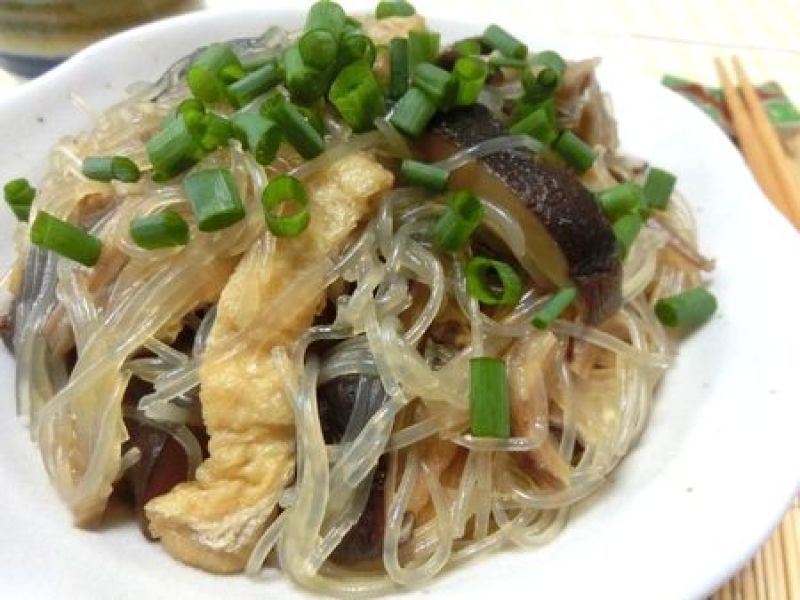 出汁がしみしみ♪　干し椎茸の春雨煮