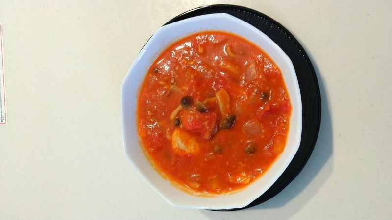 ブナシメジとチキンのトマト煮込み
