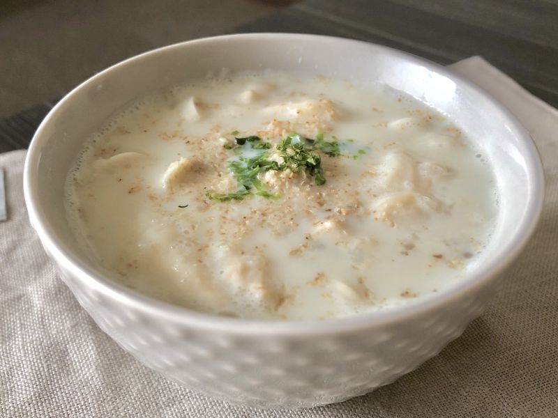ブナピーと長芋の真っ白豆乳スープ
