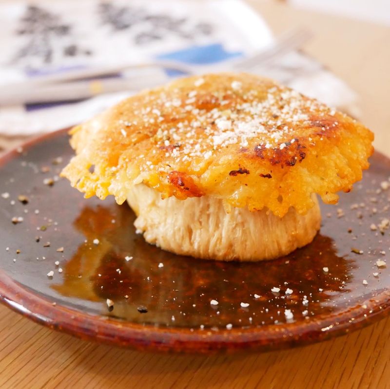 カリカリチーズのえのきの軸ステーキ