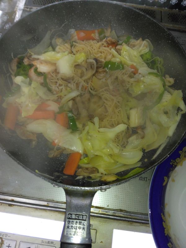 キノコ一杯焼きビーフン
