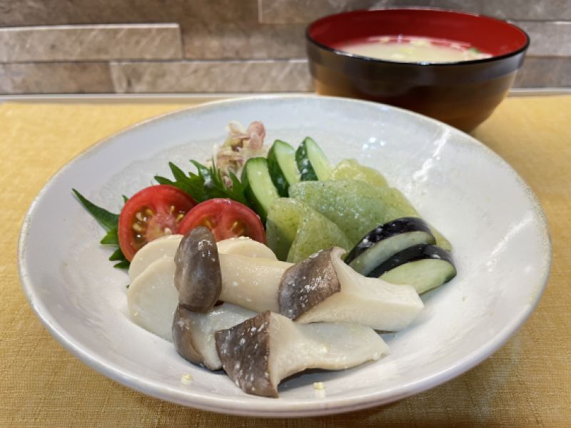 エリンギと夏野菜とさしみこんにゃくのヨーグルト味噌漬け♪