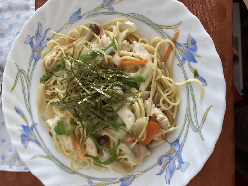 炒めないしめじ入り和風パスタ