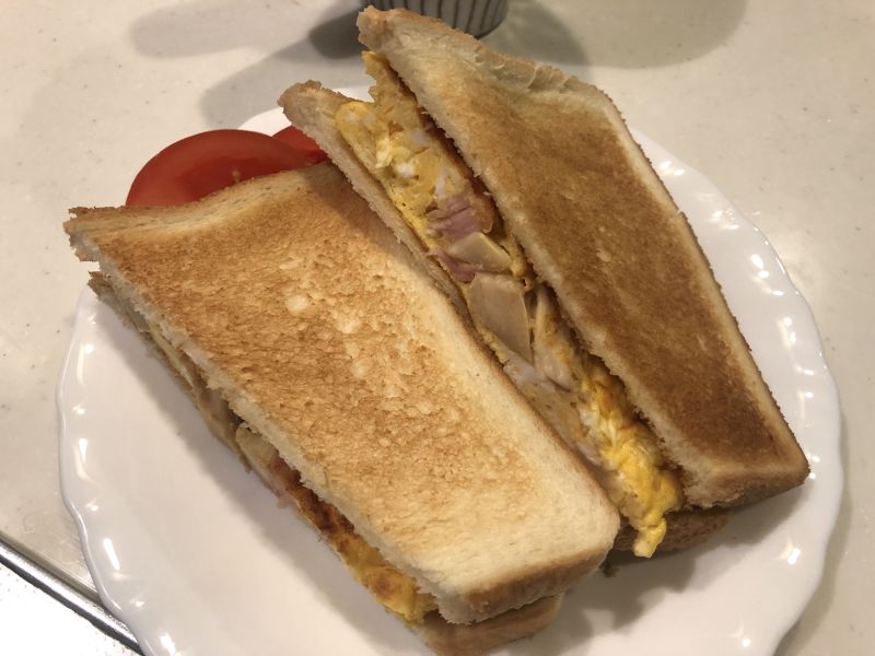 朝にお勧め　きのこ卵サンド