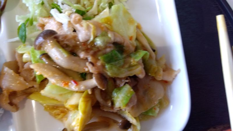 春キャベツぶなしめじ回鍋肉