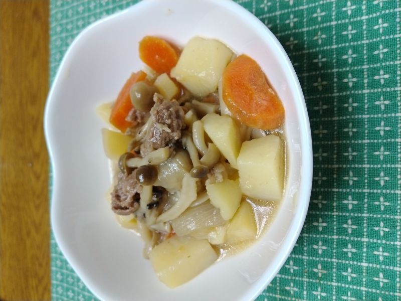 きのこ入り肉じゃが