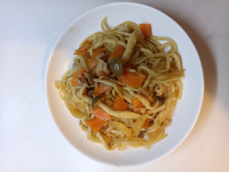 しめじ入り焼うどん