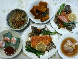 鮭バター醤油ソテーきのこ添え