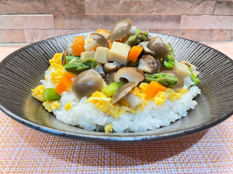 きのこと野菜と高野豆腐のちらし寿司♪