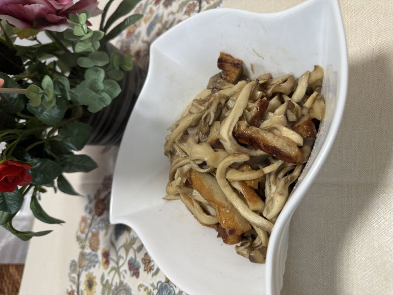 エリンギと舞茸の炒め物