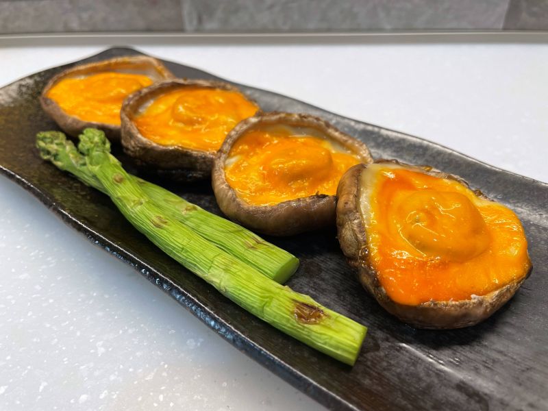 生どんこのチーズ黄身焼き♪