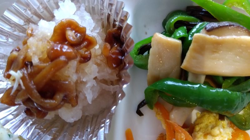 エリンギピーマン炒め  なめこおろし