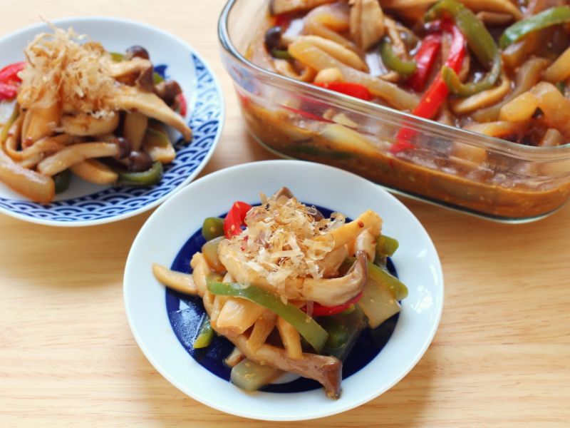 キノコとこんにゃくの変わり味噌マリネ