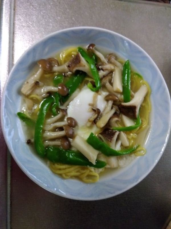 青椒キノコラーメン