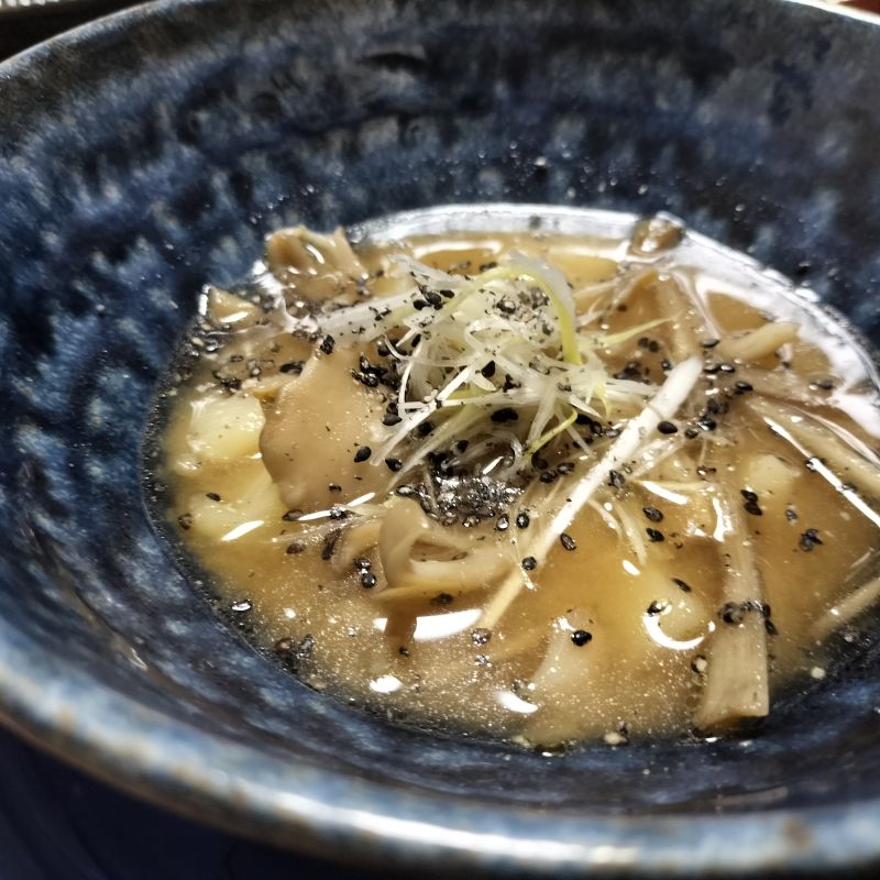 黒胡麻風味舞茸お味噌汁