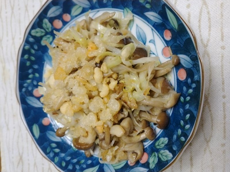 しめじとキャベツ炒め