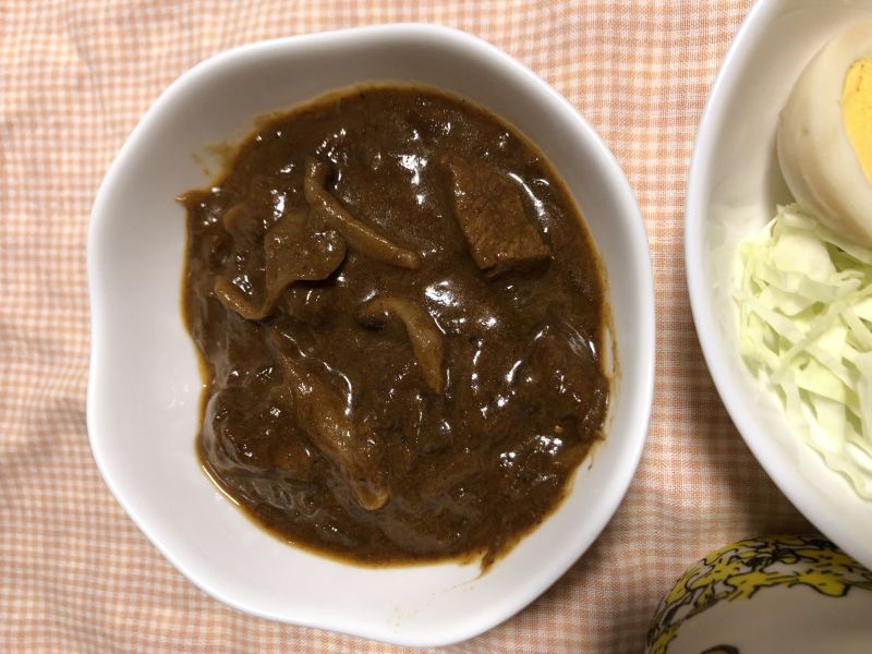 牛角切肉と舞茸入りハッシュドビーフ