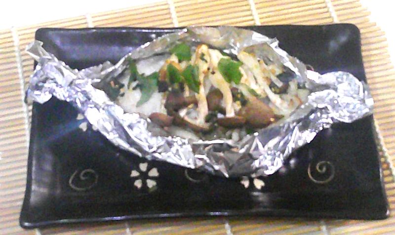 ぶなしめじとマダラのホイル蒸し