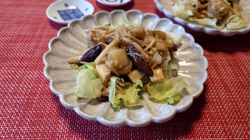 いろいろきのことほたての甘酢炒め