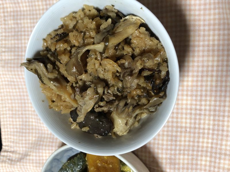 きのこたっぷりもちもち炊き込み
