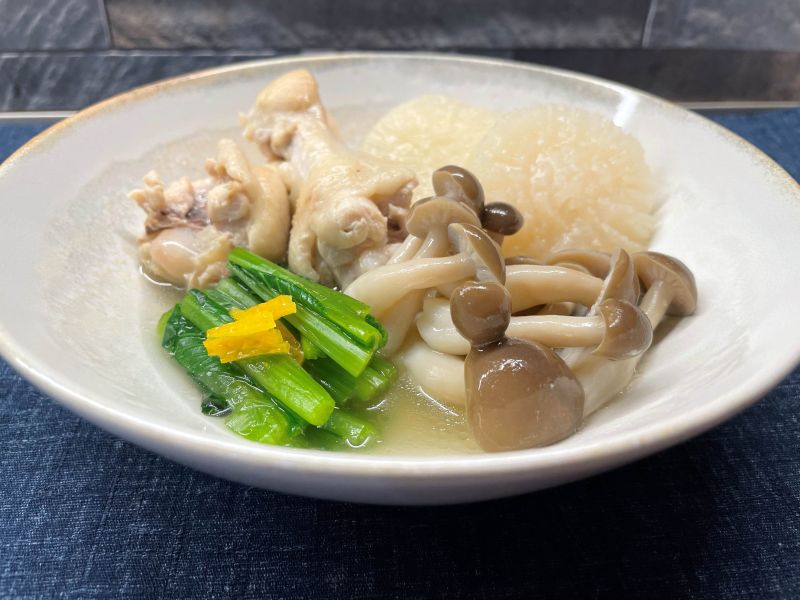 ブナシメジと大根と鶏肉の塩麴煮♪