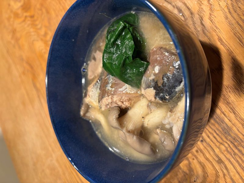 ひらたけと鯖缶のお雑煮