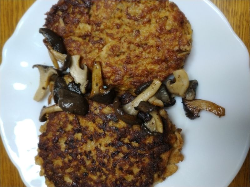 きのこ増量ハンバーグ