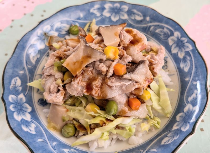春キャベツとっ！エリンギ豚丼