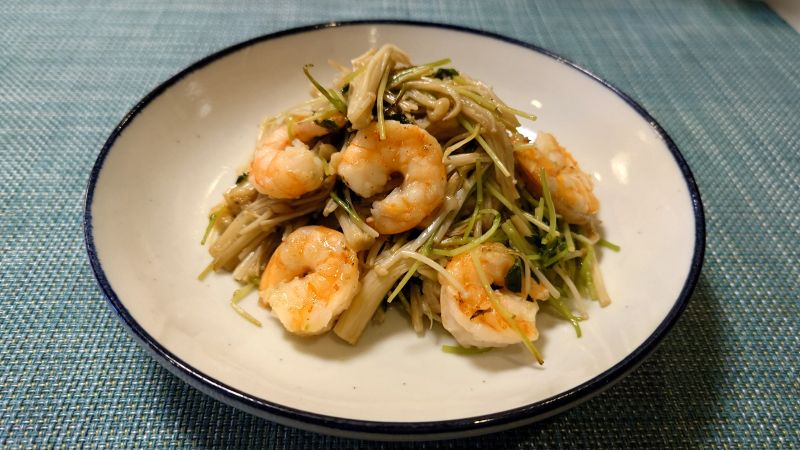 えのき・豆苗・えびの塩炒め