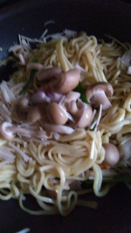 きのこ尽くし焼きそば