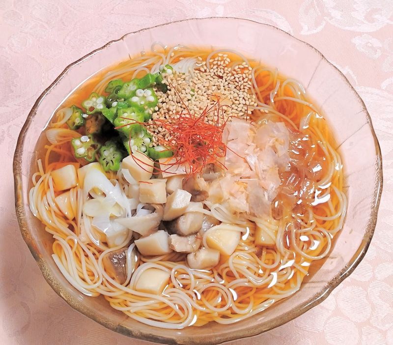 コロコロエリンギの冷やし梅そうめん