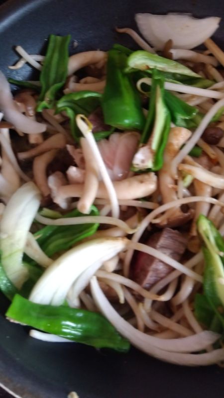 牛ヒレきのこにんにく炒め